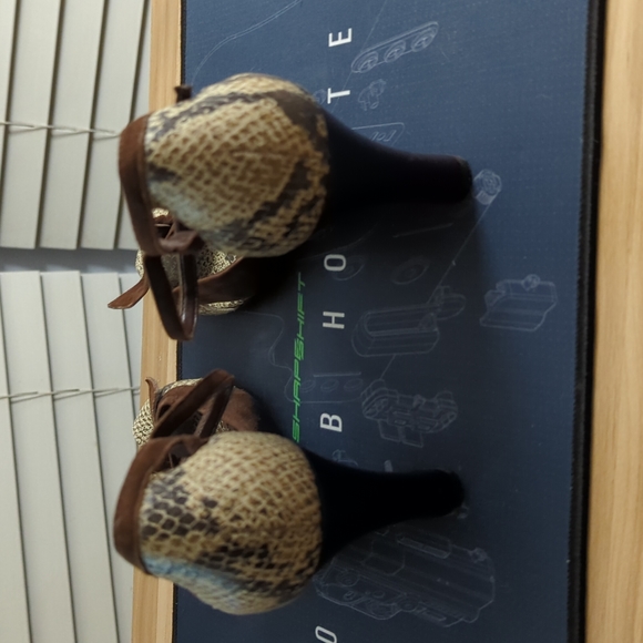 Franco Sarto snake skin and leather heels size 9.5 - Picture 4 of 6